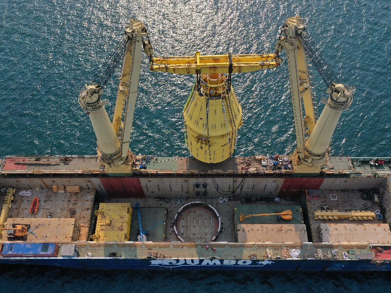 Fairpartner, Batam, Indonesia, Kakinada, buoy, special cargo, lifting of a 1100 t buoy